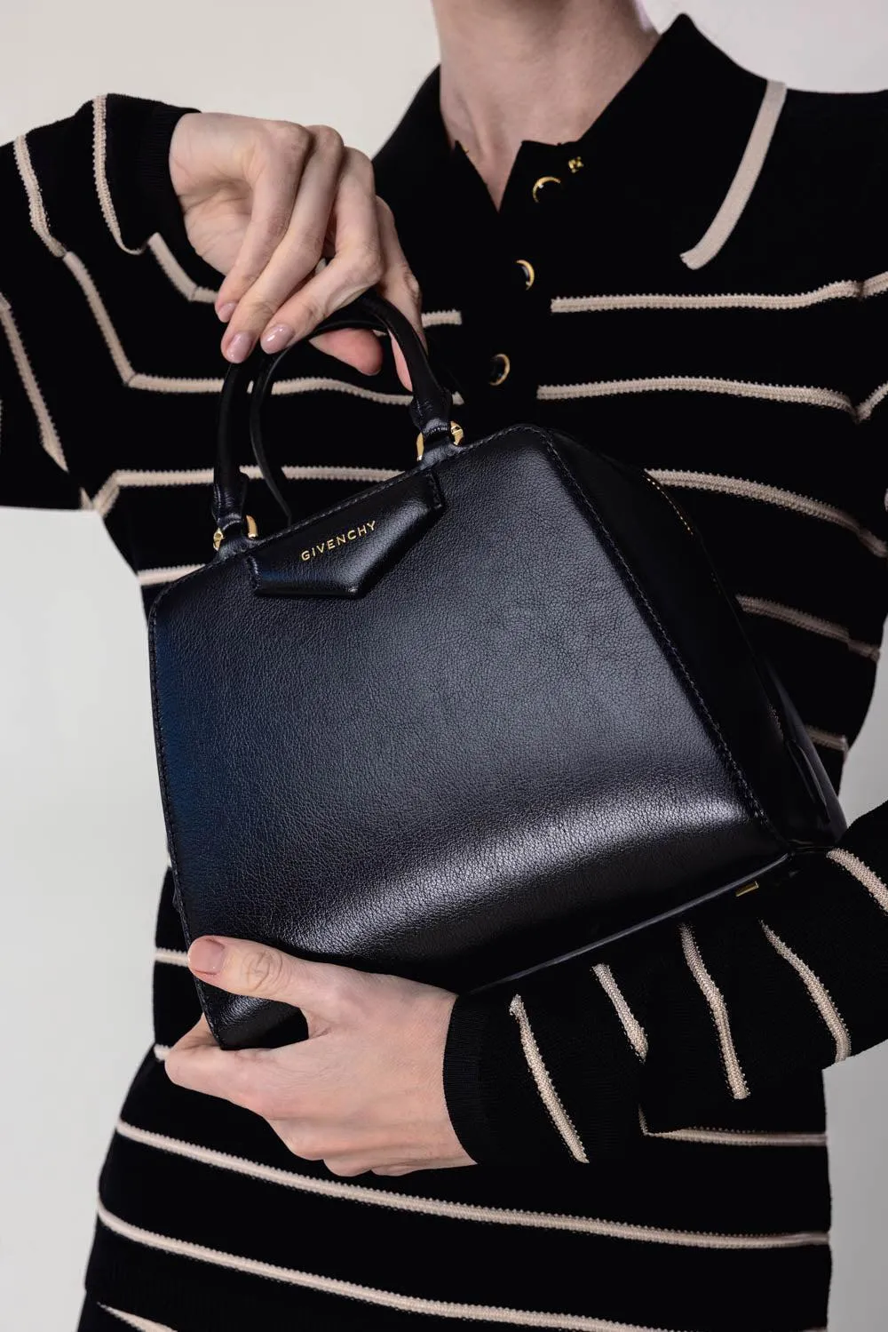 Antigona Cube Mini Bag