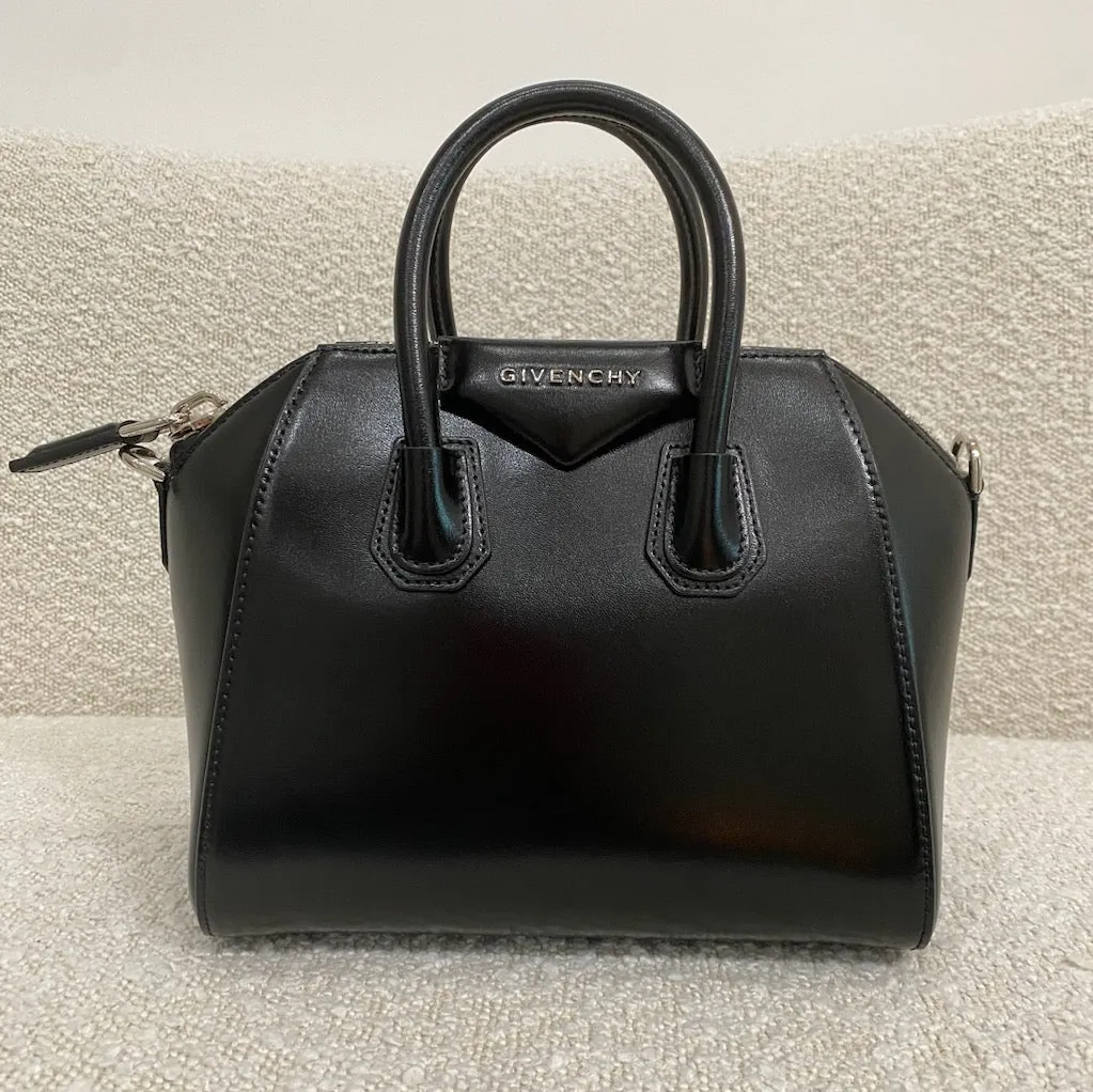 Givenchy Antigona in black Box leather