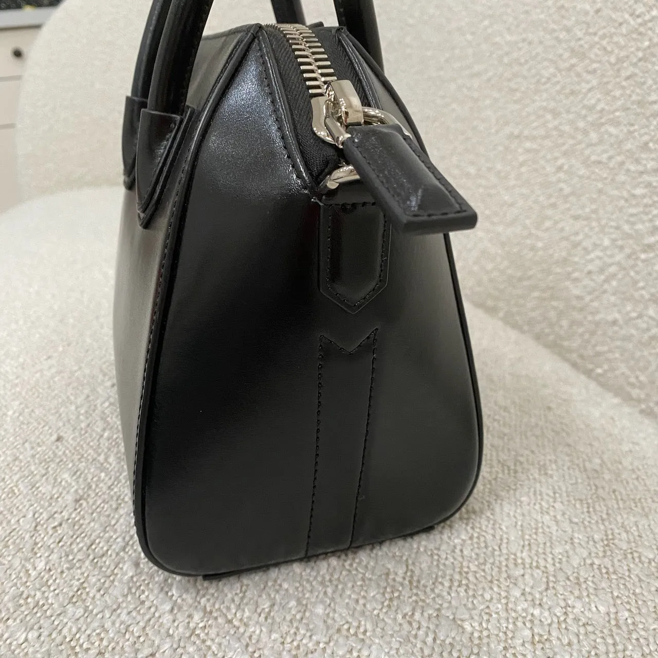 Givenchy Antigona in black Box leather