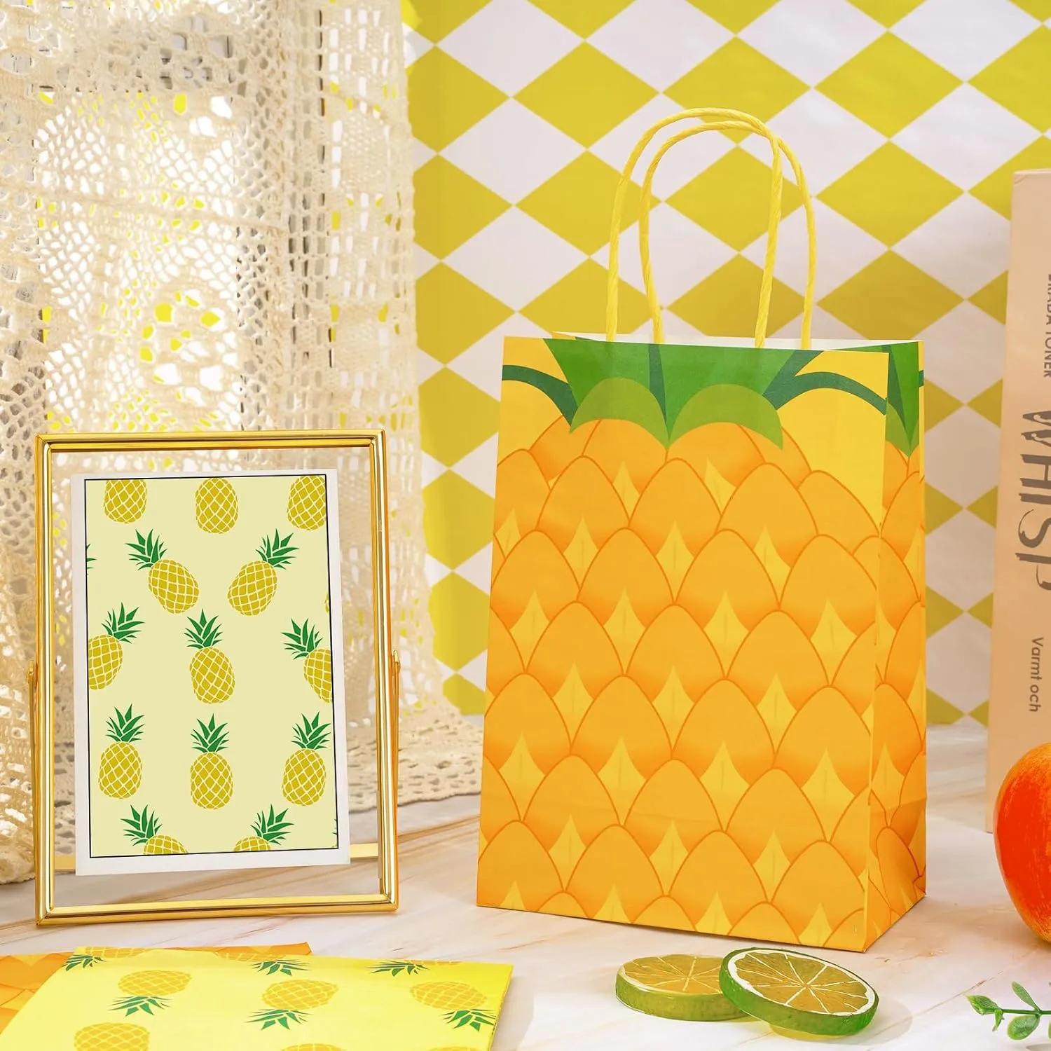 JarThenaAMCS 24Pcs Pineapple Paper Gift Bags Hawaiian Treat Bags with Handles Reusable Yellow Grocery Shopping Bags Summer Fruit Candy Goodie Bags for Luau Birthday Party Supplies