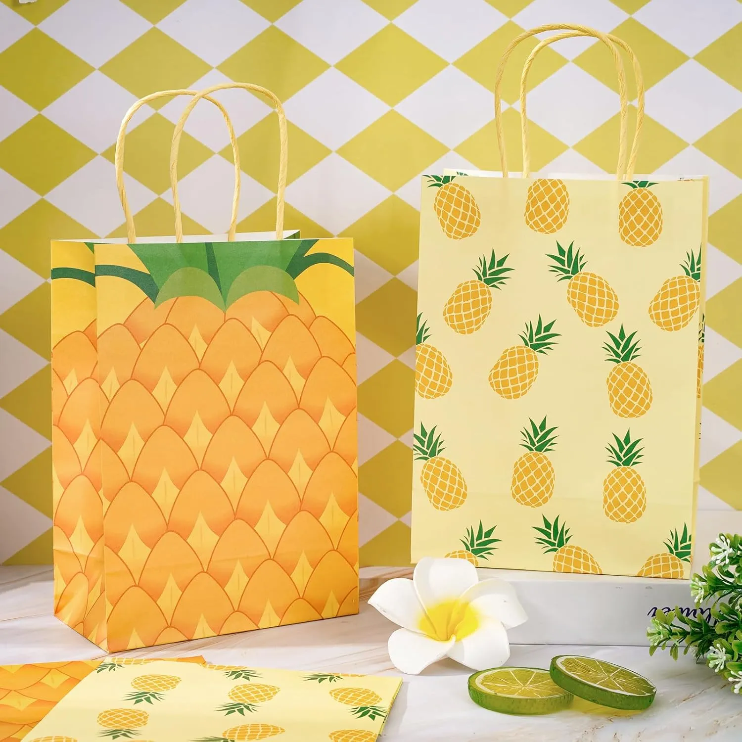 JarThenaAMCS 24Pcs Pineapple Paper Gift Bags Hawaiian Treat Bags with Handles Reusable Yellow Grocery Shopping Bags Summer Fruit Candy Goodie Bags for Luau Birthday Party Supplies