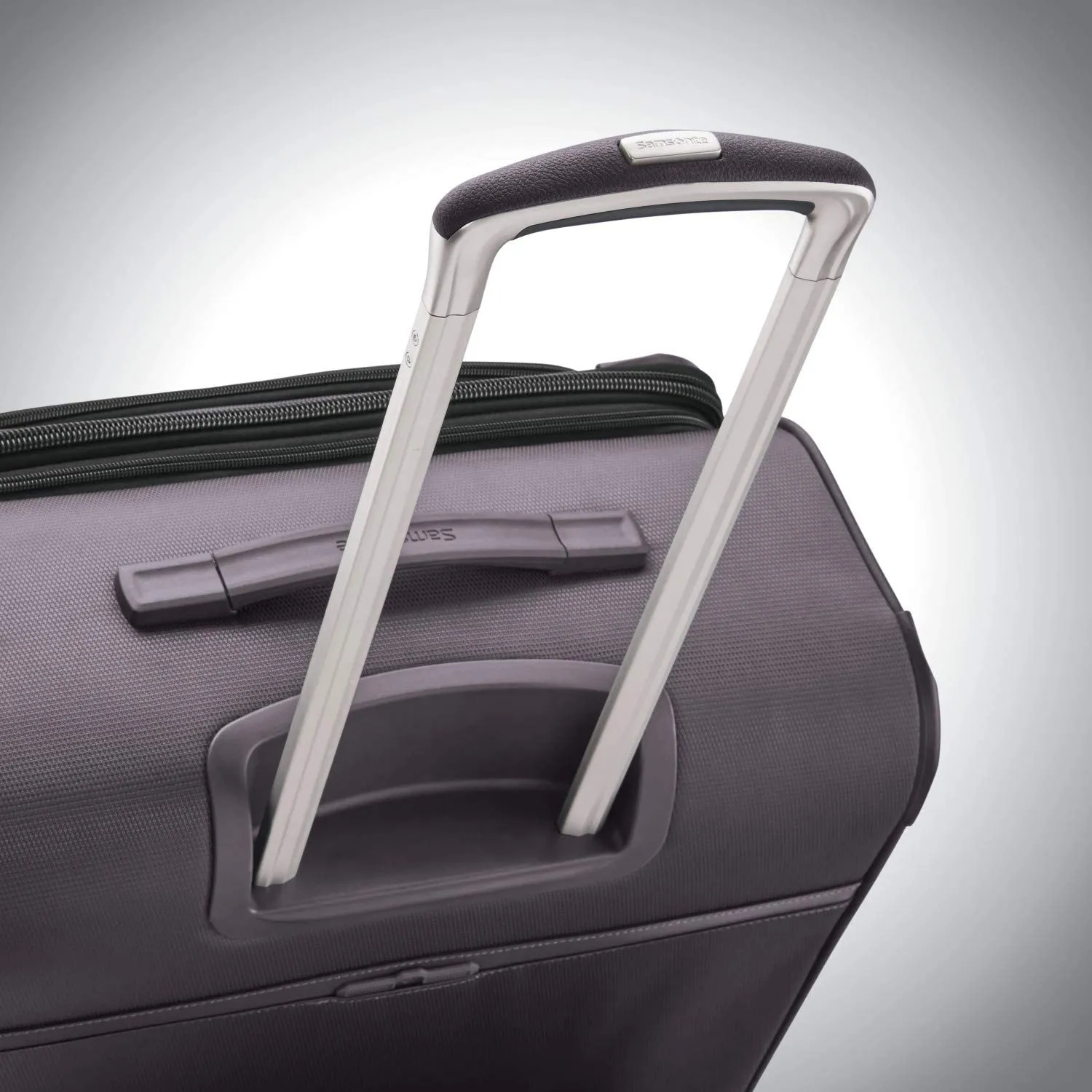 Samsonite Solyte DLX Carry-on Expandable Spinner