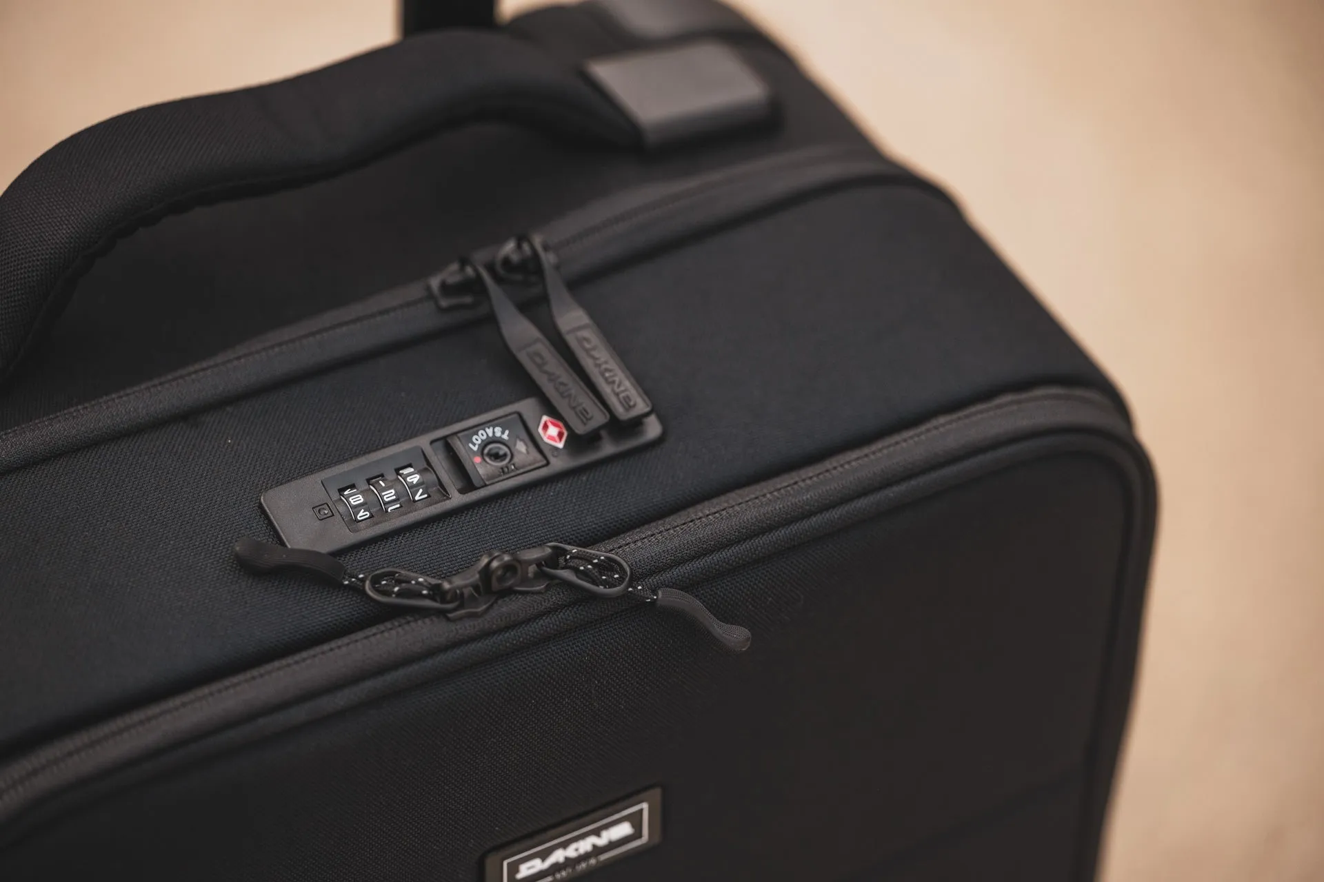 Verge Carry On Spinner 30L