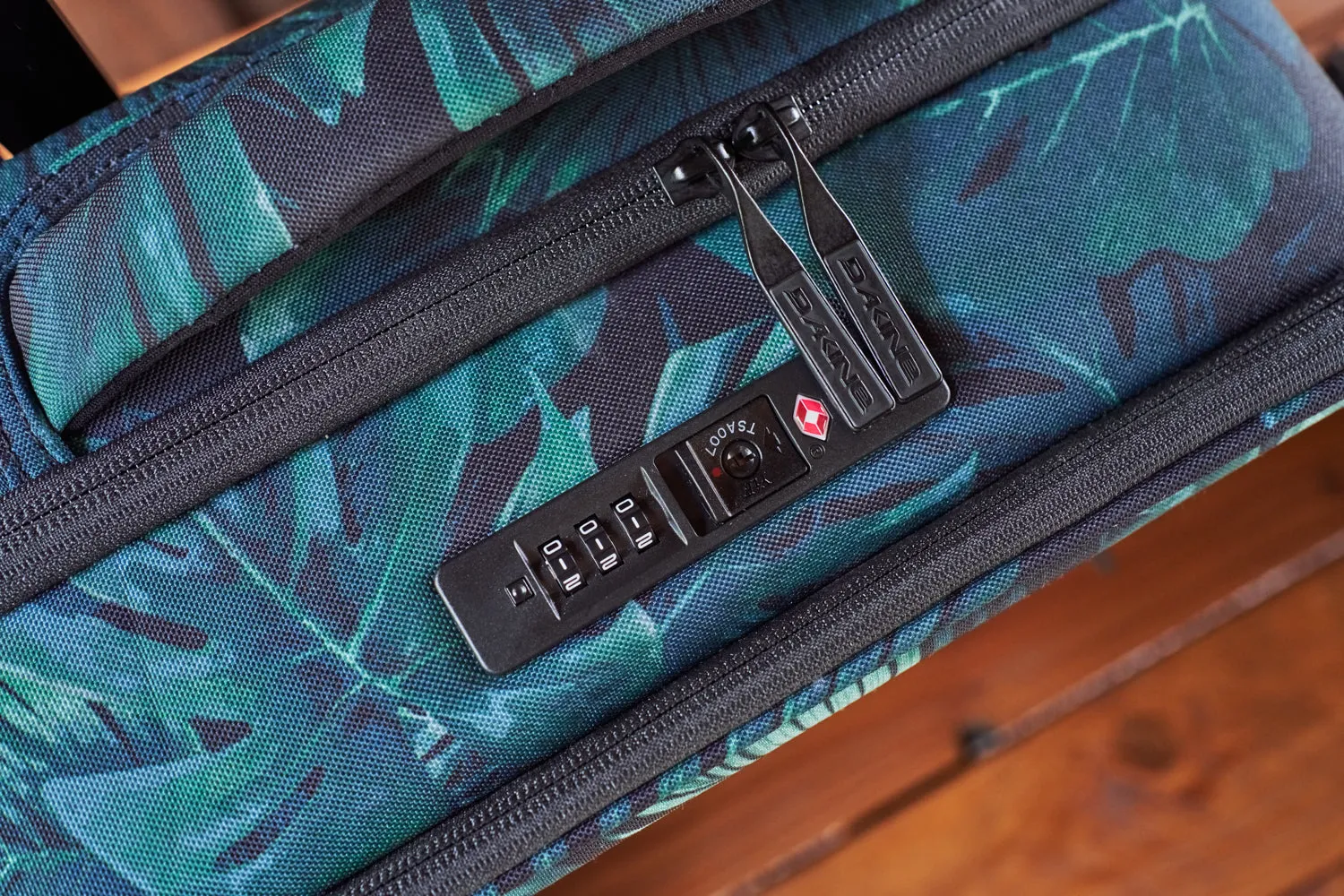 Verge Carry On Spinner 30L