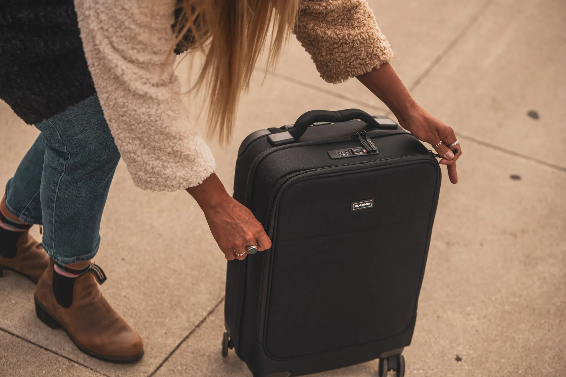 Verge Carry On Spinner 30L